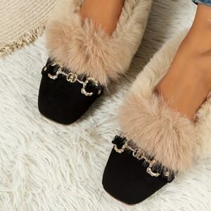 Elegant Black Fur-Trimmed Women's Loafers